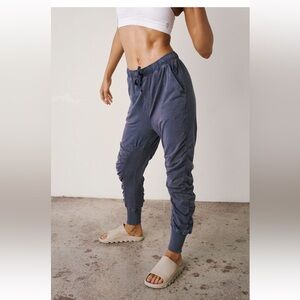 FP Movement by Free People Hot Shot Shirred Pants M Vintage Indigo